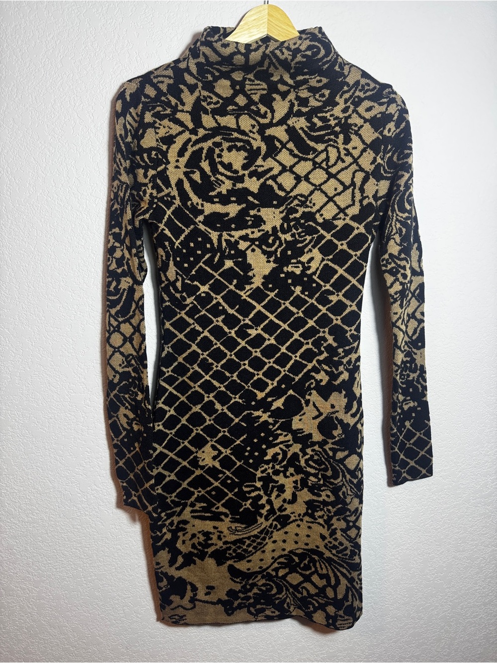 VENUS Sweater Dress Womens XL Black Tan Jacquard Floral Mock Neck Bodycon Midi